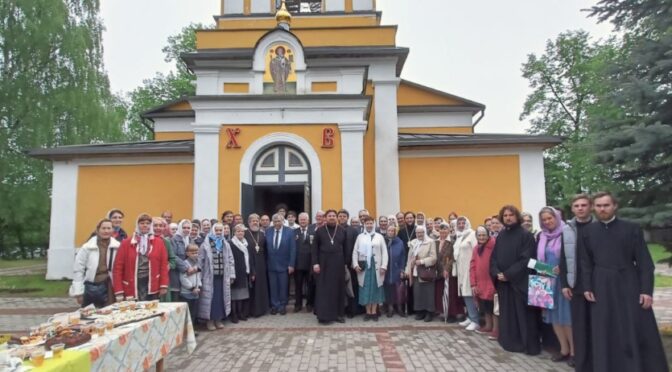 22 мая 2023 года — Престольный день храма свт. Николая в с. Здехово.