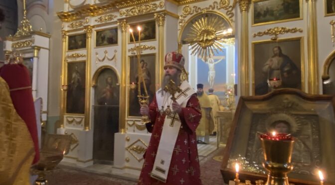 В Неделю 25-ю по Пятидесятнице епископ Павлово-Посадский Силуан совершил Божественную Литургию в храме свт. Николая Мирликийского в с. Здехово Щелковского района